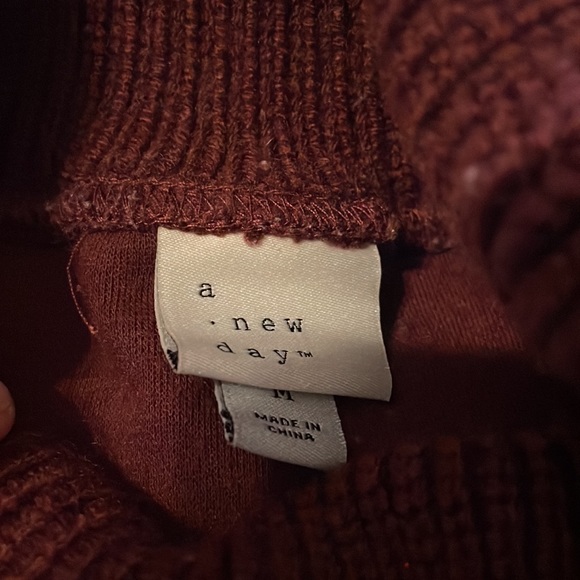 A New Day turtleneck - Picture 2 of 4